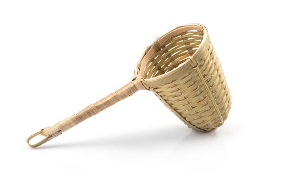 Bambusz szűrő egy fogantyúval