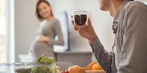 TEA A TERHESSÉG ALATT: SEGÍTHET, DE ÁRTHAT IS